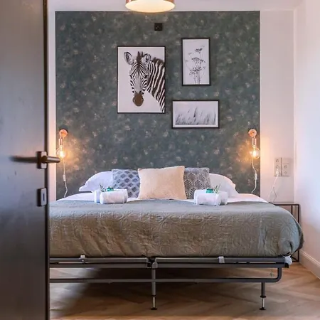 Huswell - Lovely With Lateral Sea View Apartment De Panne