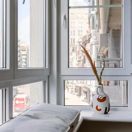 Huswell - Lovely With Lateral Sea View Apartment *